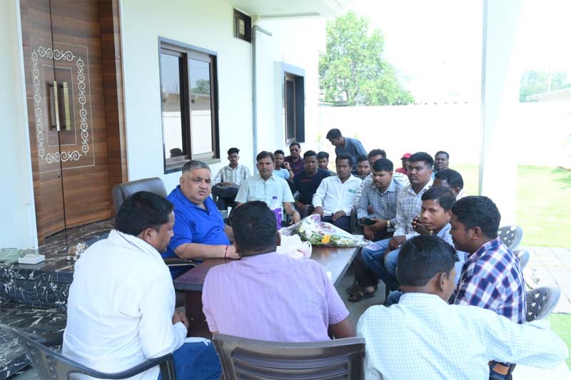 रायपुर : जनदर्शन में कैबिनेट मंत्री राजेश अग्रवाल ने सुनीं आम जनता की समस्या