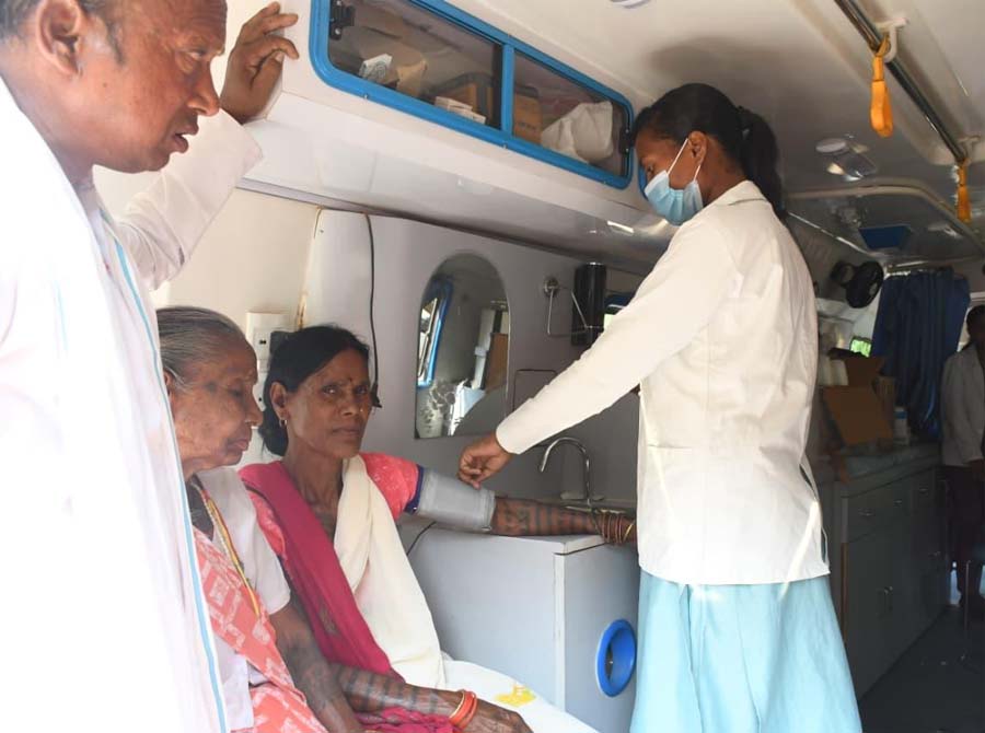 रायपुर : सुशासन तिहार : दूरस्थ वनांचल तक पहुँची स्वास्थ्य सेवाएं, पहाड़ी कोरवा परिवारों को मिला लाभ पीएम जनमन योजना से स्वास्थ्य, पोषण और जागरूकता का विस्तार