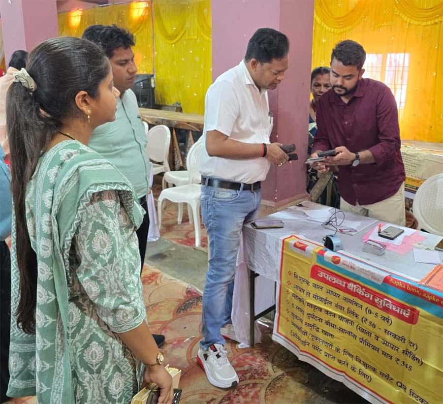 रायपुर : सुशासन तिहार में समाधान की पहल, शिविर में उमड़ी लोगों की भीड़