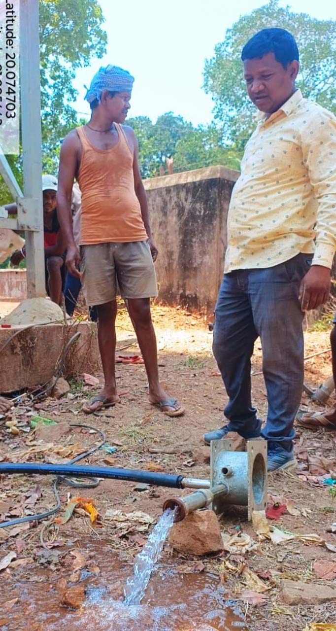 रायपुर : खोड़पानी में सोलर ड्यूल पंप से ग्रामीणों को पानी मिलना पुनः चालू