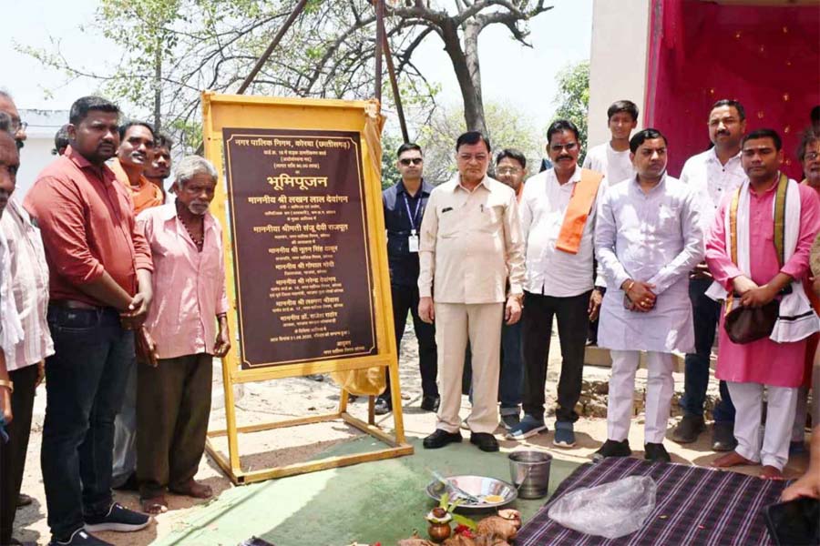रायपुर : स्लम बाहुल्य वार्ड स्थित जोगियाडेरा पीपरापारा बस्ती में होगें 90 लाख रू. से सड़क डामरीकरण कार्य
