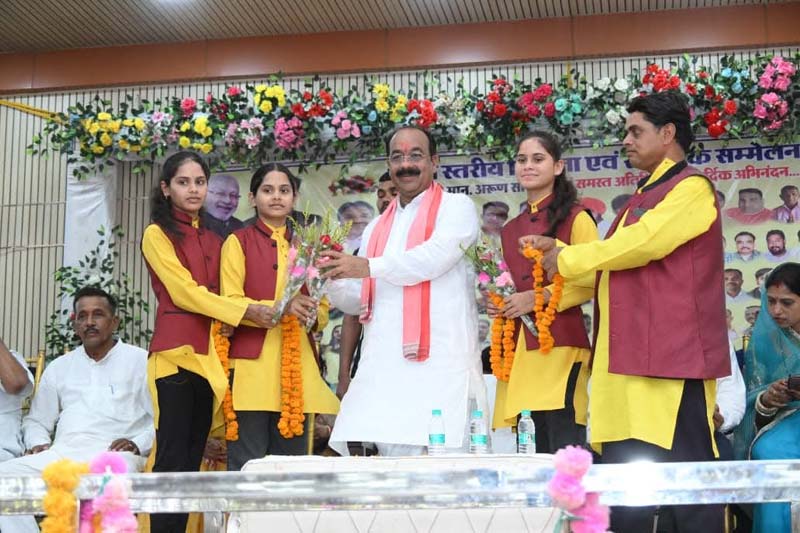 रायपुर : शासकीय उचित मूल्य दुकान विक्रेता सरकार की मजबूत कड़ी, योजनाओं के क्रियान्वयन में निभाते हैं अहम भूमिका – अरुण साव