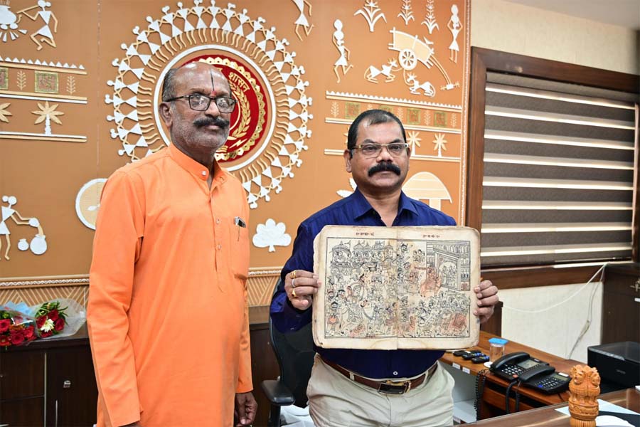 रायपुर : ज्ञानभारतम अभियान : जीपीएम जिले में मिली रामचरितमानस की दुर्लभ पांडुलिपि