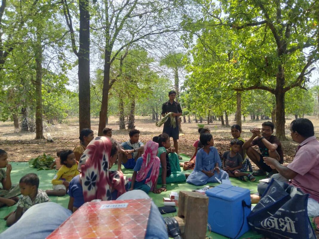 रायपुर : जहाँ राशन और जरूरतों के लिए भी तय करना पड़ता है 40 किलोमीटर का सफर… वहाँ पहुँची उपचार की दस्तक