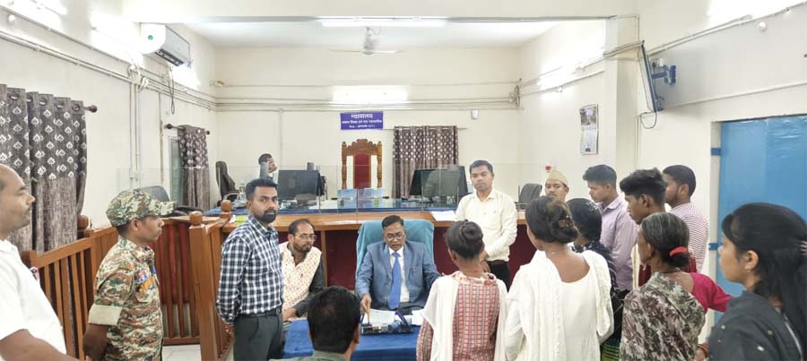 रायपुर : जिला न्यायालय परिसर कोण्डागांव में आयोजित नेशनल लोक अदालत में 43407 प्रकरण में सुलह समाधान से राशि 2,57,23,206 रूपये का अवार्ड पारित