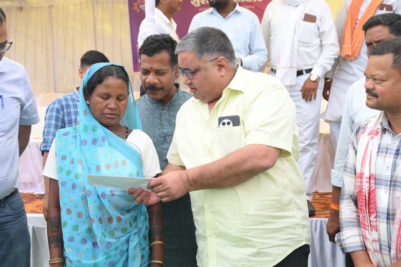 रायपुर : सुशासन तिहार -2026 : उदयपुर जनसमस्या निवारण शिविर में उमड़ा जनसैलाब