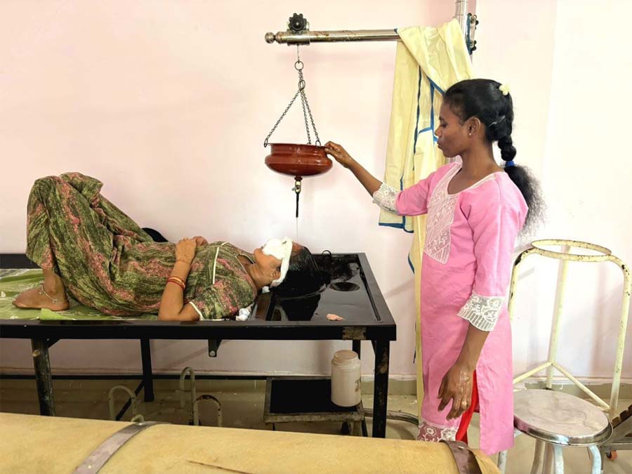 रायपुर : 5 साल पुराने माइग्रेन से मुक्त हुईं सीमा