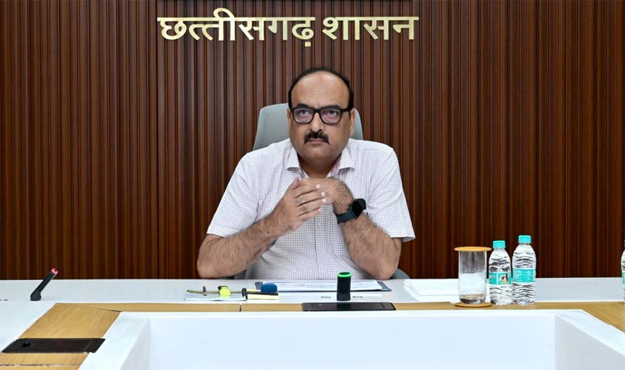रायपुर : मुख्य सचिव ने ई-प्रगति पोर्टल पर जियोटैग फोटो के साथ रिपोर्ट अपलोड करने के निर्देश