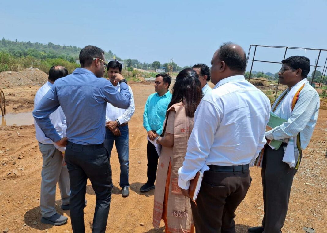 रायपुर : लोक निर्माण विभाग के सचिव ने केशकाल घाट बायपास रुट का किया निरीक्षण, तत्काल काम शुरू करने के दिए निर्देश