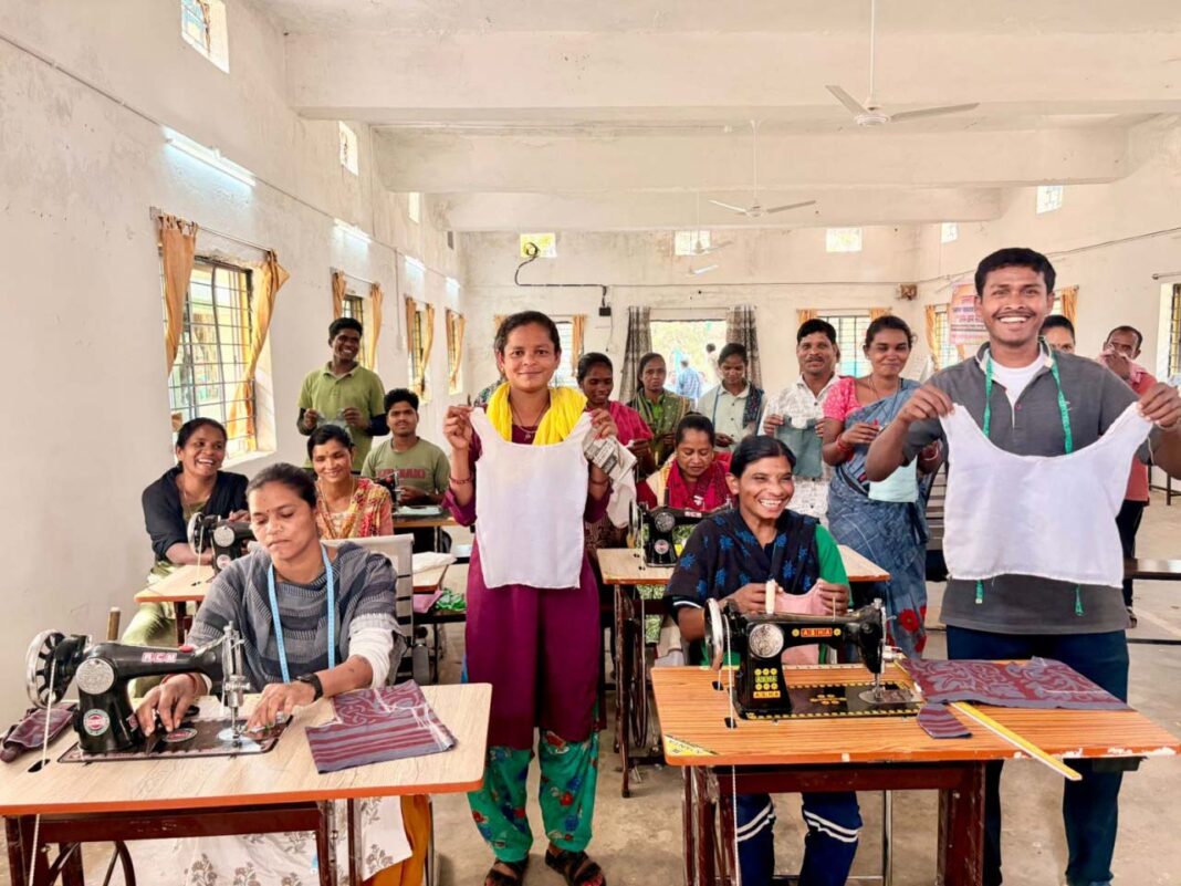 रायपुर : विशेष लेख : विकास की नई कहानी लिख रहा बस्तर