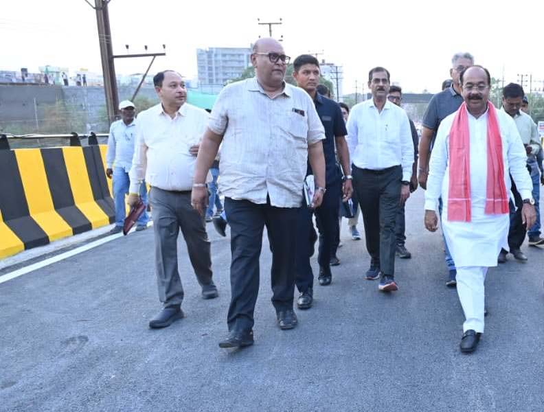 रायपुर : कचना ओवर-ब्रिज जल्द होगा शुरू, उप मुख्यमंत्री अरुण साव ने अंतिम चरण के कार्यों का किया निरीक्षण
