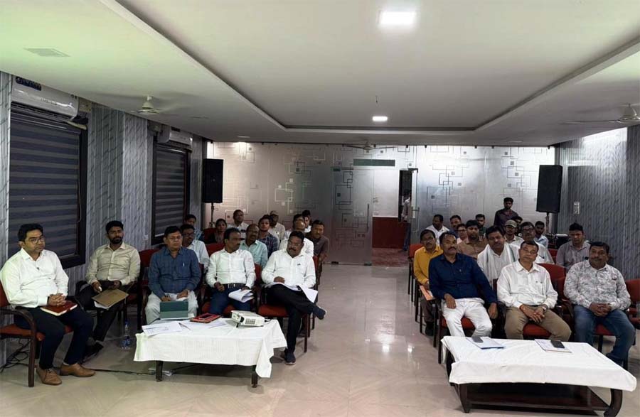रायपुर : बेहतर विभागीय समन्वय से कार्यों में लाएं तेजी – सचिव बंसल
