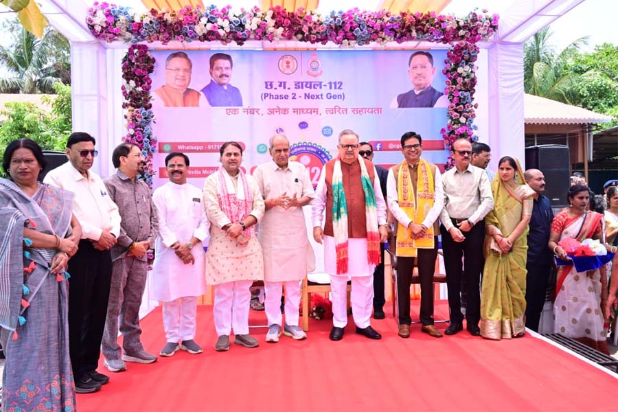 रायपुर : सुरक्षित छत्तीसगढ़ की ओर कदमः ‘नेक्स्ट जेन सीजी डायल-112’ के आधुनिक वाहनों को हरी झंडी
