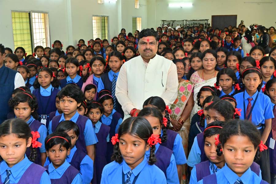 रायपुर : विशेष लेख : छत्तीसगढ़ की बेटियों की शिक्षा के क्षेत्र में ऊंची उड़ान