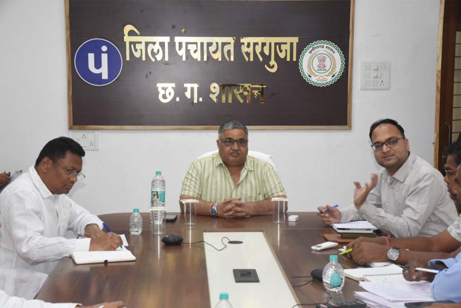 रायपुर : जनसुविधाओं पर मंत्री राजेश अग्रवाल का फोकस- मानसून पूर्व सड़क, बिजली और पेयजल व्यवस्था दुरुस्त करने के निर्देश