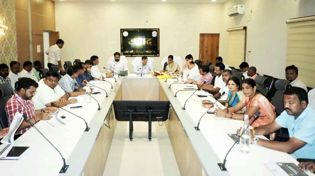 KORBA : सालिड वेस्ट मेनेजमेंट में जनप्रतिनिधियों की भूमिका एवं दायित्व पर उन्हें दिया गया प्रजेन्टेशन