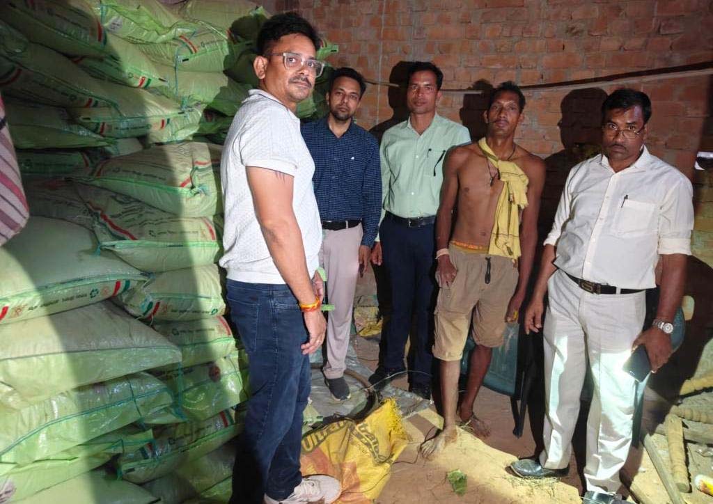 रायपुर : छत्तीसगढ़ में अवैध खाद भंडारण पर बड़ी कार्रवाई