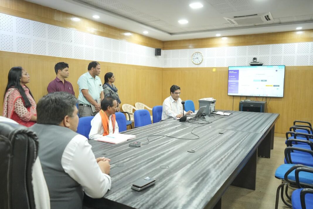 KORBA : नगर पालिका परिषद-वार्ड क्रमांक 15 के उप निर्वाचन हेतु ईवीएम का प्रथम स्तरीय जांच  पश्चात् प्रथम रेंडमाईजेशन संपन्न