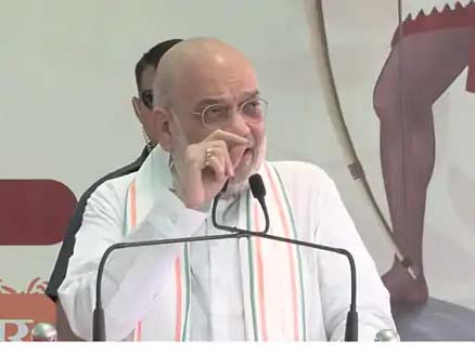 CG NEWS: केंद्रीय गृह मंत्री बस्तर पहुंचे, नेतानार में अमित शाह ने कहा- यह ऐतिहासिक धरती तीर्थस्थल बनेगी, सरकारी नौकरी में आदिवासी युवाओं को 15% आरक्षण मिलेगा, पुलिस ट्रेनिंग सेंटर में 112 के 400 हाईटैक वाहन को दिखाई हरी झंडी