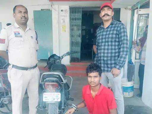 कोरबा: ड्यूटी पर जा रही युवती पर चाकू से हमला, आरोपी और उसका नाबालिग साथी गिरफ्तार, बोला- ब्रेकअप के तनाव में दिया वारदात को अंजाम