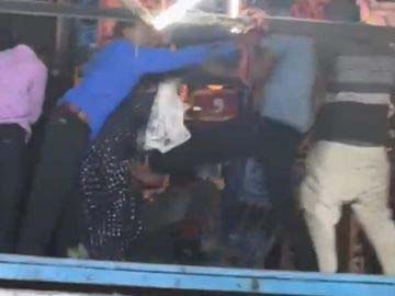 कोरबा: डिज्नीलैंड मेले के कर्मचारियों की गुंडागर्दी, महिला को सरेआम मारी लात, पति और उसके साथी को भी जमकर पीटा, एक राउंड ज्यादा झूला झुलाने पर हुआ था विवाद; मैनेजर समेत 3 लोग गिरफ्तार