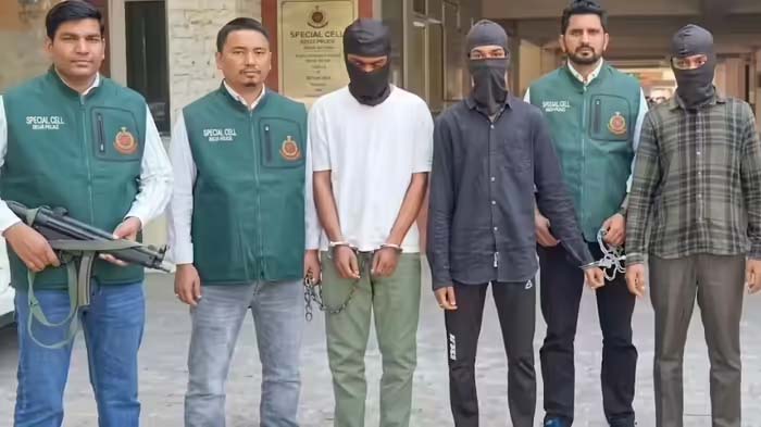 Breaking News: दिल्ली पुलिस ने ISI से जुड़े 3 युवक को MP से गिरफ्तार किया, दावा- मंदिर, ढाबा और मिलिट्री कैंप उड़ाने वाले थे