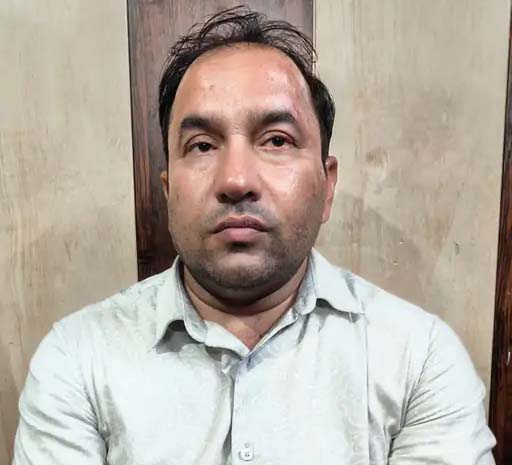उत्तर प्रदेश: लखनऊ यूनिवर्सिटी का असिस्टेंट प्रोफेसर गिरफ्तार, छात्रा को कॉल करके बोला- डार्लिंग तुम्हारे लिए पेपर आउट किया, आकर मिलो