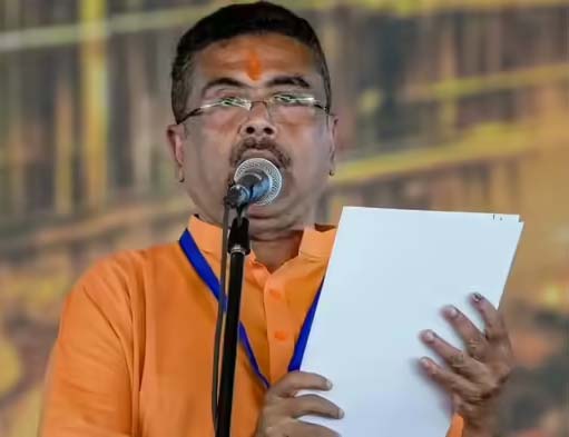 Breaking News: पश्चिम बंगाल में BJP के पहले मुख्यमंत्री बने सुवेंदु अधिकारी, शपथ के बाद प्रधानमंत्री को झुककर प्रणाम किया; दिलीप घोष, अग्निमित्रा पॉल समेत 5 विधायक मंत्री बने