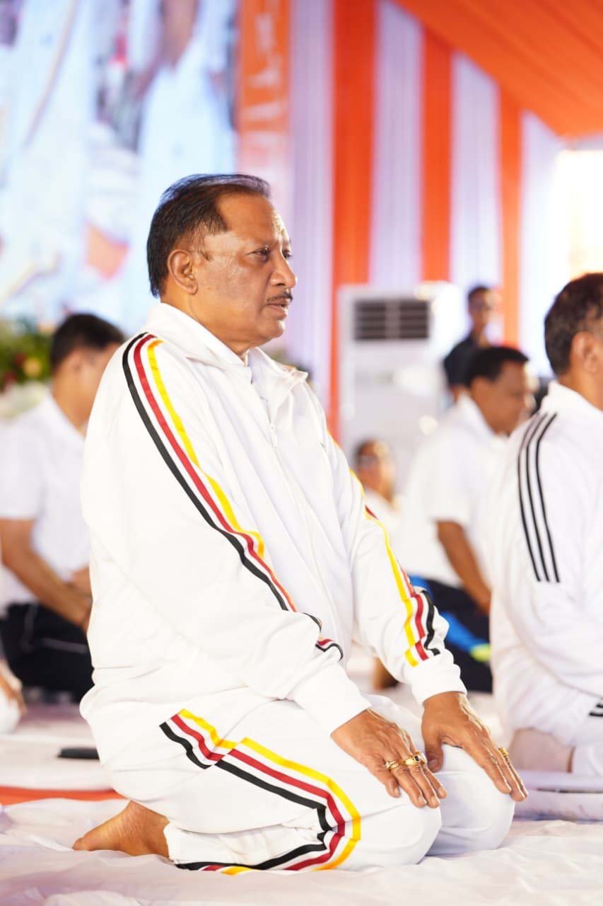 रायपुर : योग को दिनचर्या का हिस्सा बनाएं, स्वस्थ समाज के निर्माण में योगदान दें – मुख्यमंत्री विष्णुदेव साय