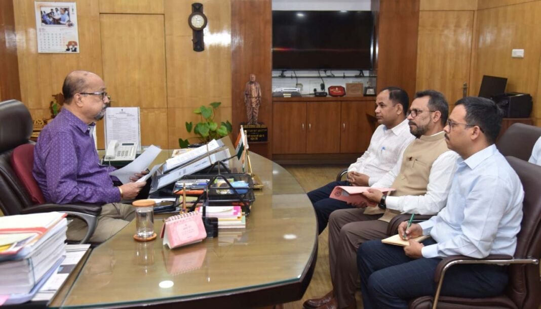 रायपुर : पेड़ों की सुरक्षा और संवर्धन पर समुचित ध्यान देने की आवश्यकता – राज्यपाल डेका
