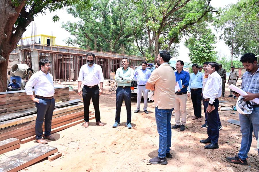 रायपुर : प्रभारी सचिव अंकित आनंद ने निर्माणाधीन नालंदा परिसर का किया निरीक्षण