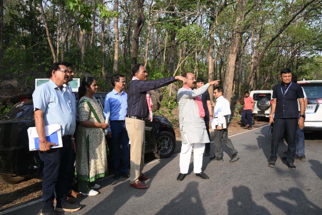 रायपुर : उप मुख्यमंत्री अरुण साव ने 308 करोड़ की लागत से बन रहे केशकाल घाट बायपास रुट का किया निरीक्षण