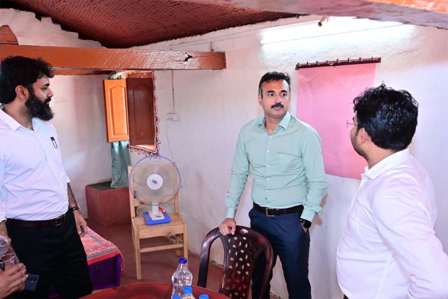 रायपुर : प्रभारी सचिव अंकित आनंद ने केरे गांव के होमस्टे का किया अवलोकन
