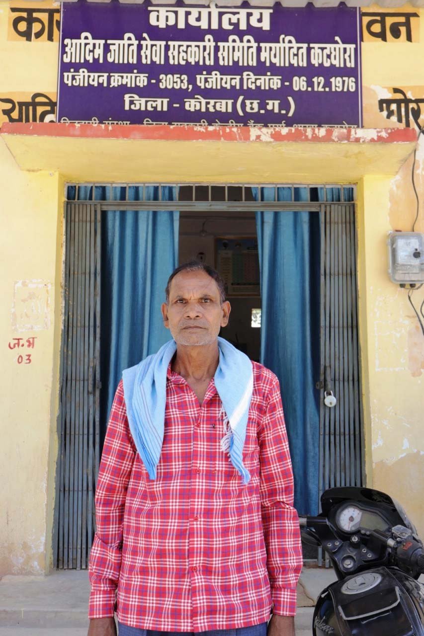 रायपुर : सुगम व्यवस्था और पर्याप्त उपलब्धता से किसान प्रसन्न