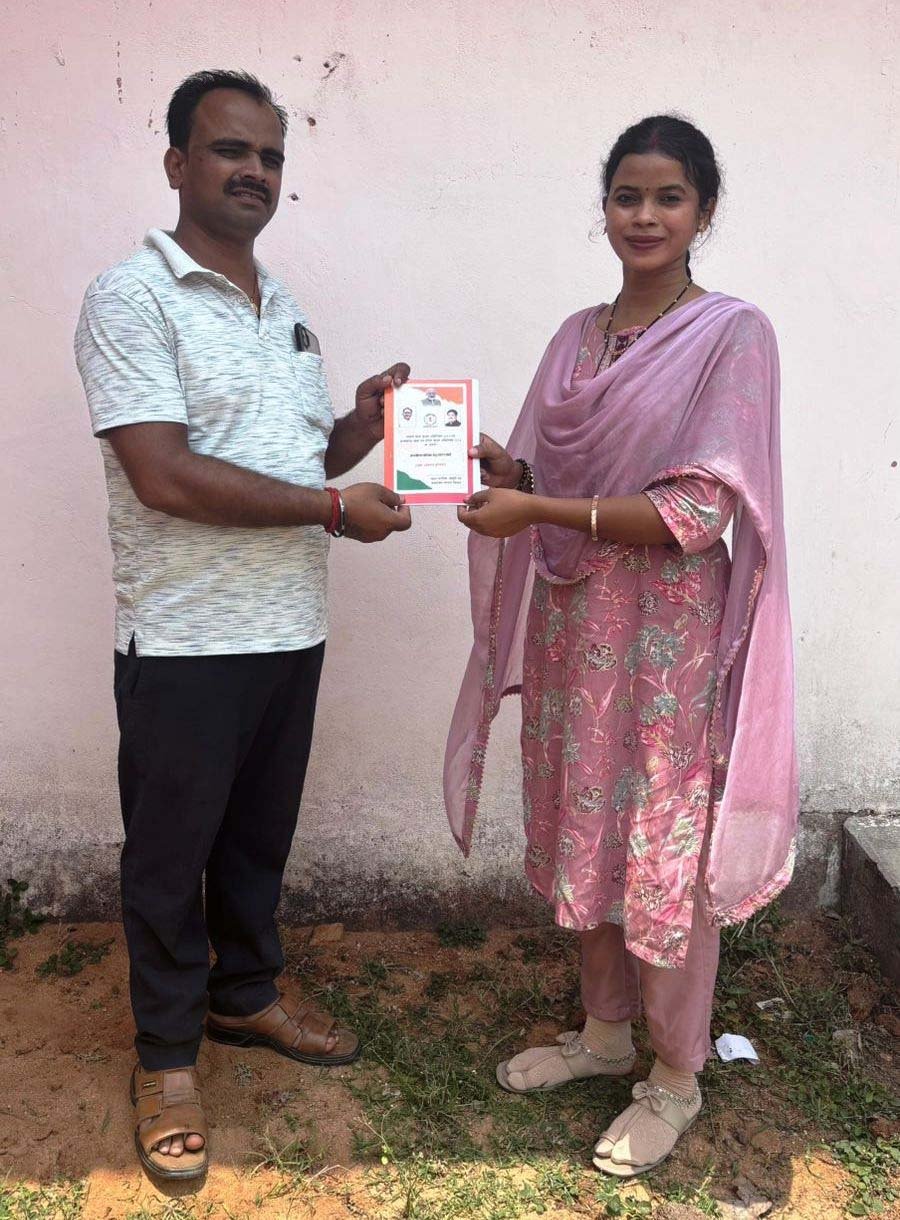 रायपुर : मुख्यमंत्री हेल्पलाइन बनी सहारा, शिकायत पर घर पहुंचा राशन कार्ड