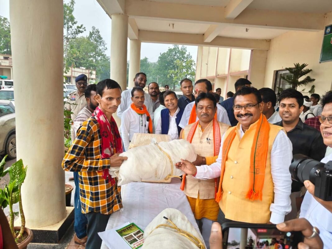 रायपुर : सुकमा में ‘खेती बचाओ अभियान’ के तहत जैविक एवं प्राकृतिक खेती कार्यशाला आयोजित