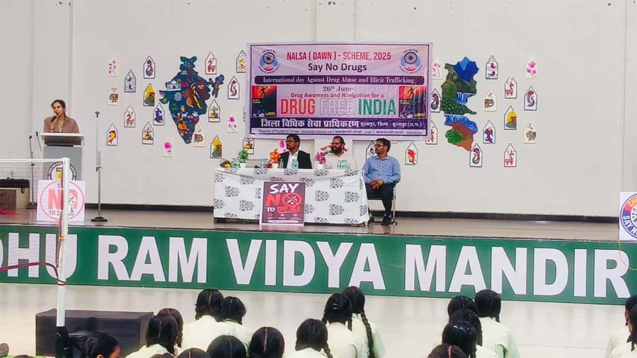 रायपुर : नशा मुक्त भारत की दिशा में कानूनी जागरूकता का सशक्त अभियान : सूरजपुर में तीन दिवसीय नशा निषेध कार्यक्रम संपन्न