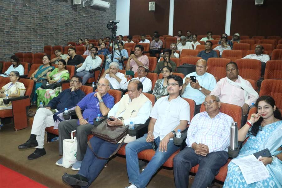 रायपुर : लोकसाहित्य के दर्पण में अतीत का प्रतिबिंब विषयक दो दिवसीय राज्य स्तरीय सम्मेलन का सफल समापन