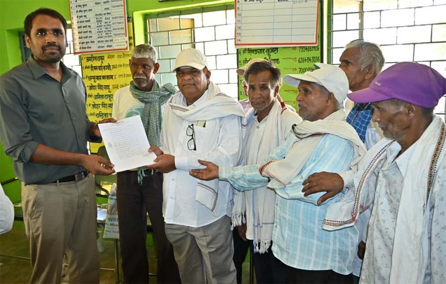 रायपुर : सुशासन का नया सवेरा : तहसील नहीं, अब डूबान क्षेत्र के गांवों में लग रही न्याय की चौपाल
