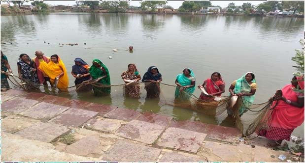 रायपुर : तालाब बना तरक्की का आधार, मिला आर्थिक सशक्तिकरण का नया आधार