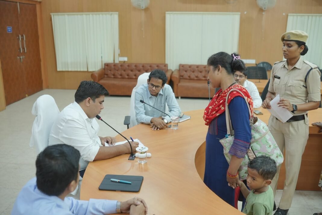 KORBA : बच्चों की पढ़ाई न हो प्रभावित, जनदर्शन में शिक्षा एवं छात्रावास सुविधा सुनिश्चित करने की पहल