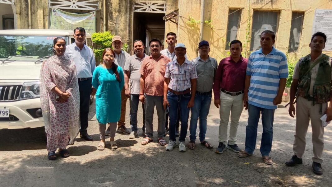 रायपुर : नगरीय निकायों एवं त्रि-स्तरीय पंचायतों के आम/उप निर्वाचन हेतु मतदान शांतिपूर्ण रूप से संपन्न