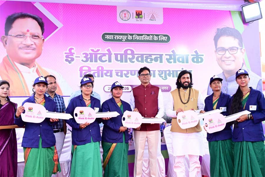 रायपुर : पिंक ऑटो योजना का विस्तार : 52 और महिलाओं को मिली आत्मनिर्भरता की नई राह