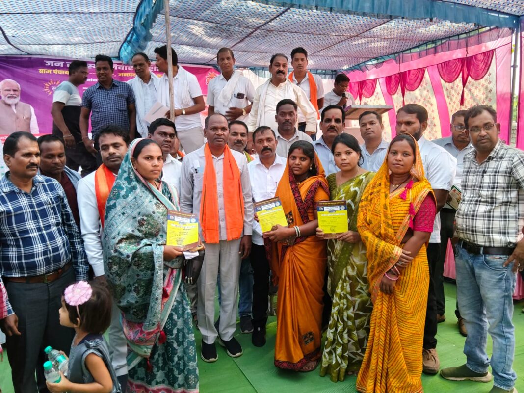 KORBA : खैरभवना शिविर में ग्रामीणों की समस्याओं का हुआ त्वरित निराकरण