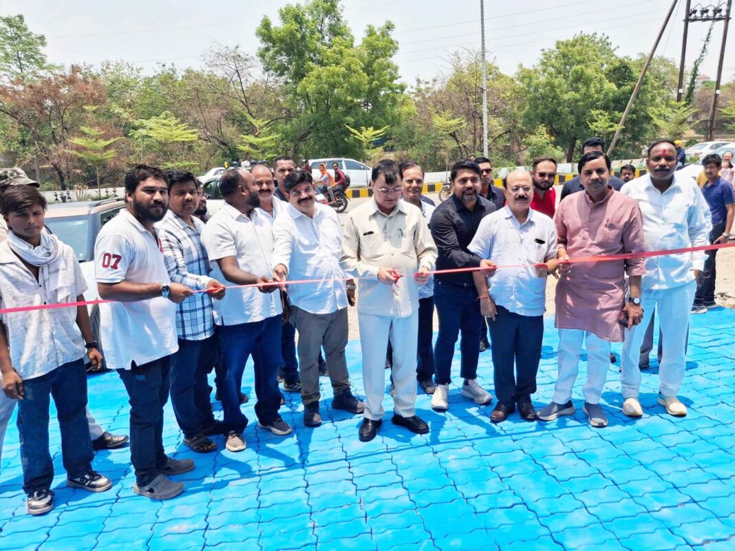 KORBA : शहर सौदंर्यीकरण का ऐतिहासिक दिन : चौराहों में नवस्थापित ’’द बुल एण्ड द मेटाडोर’’ ’धर्मचक्र’, थॉट कॉर्नर – सेल्फी प्वाइंट  बढ़ाएंगे अब शहर की सुंदरता