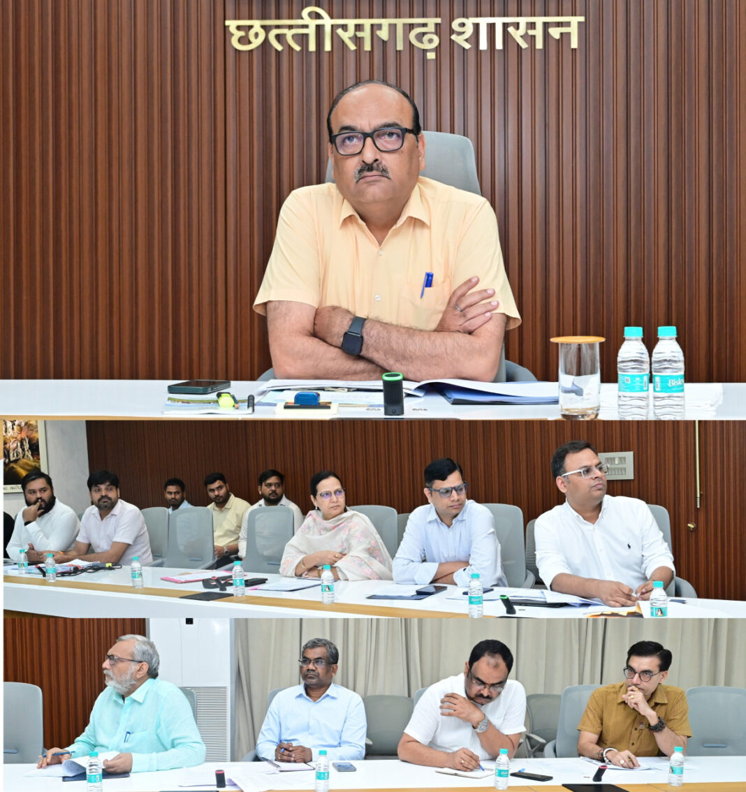 रायपुर : प्रधानमंत्री आवास योजना (शहरी): राज्य स्तरीय स्वीकृति एवं निगरानी समिति की बैठक मुख्य सचिव की अध्यक्षता में सम्पन्न