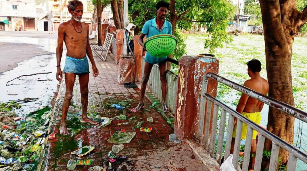 रायपुर : महराजबंध तालाब के किनारे अवैध कब्जे बंद, तालाब को पाटने या अवैध कब्जे पर होगी दण्डात्मक कार्यवाही