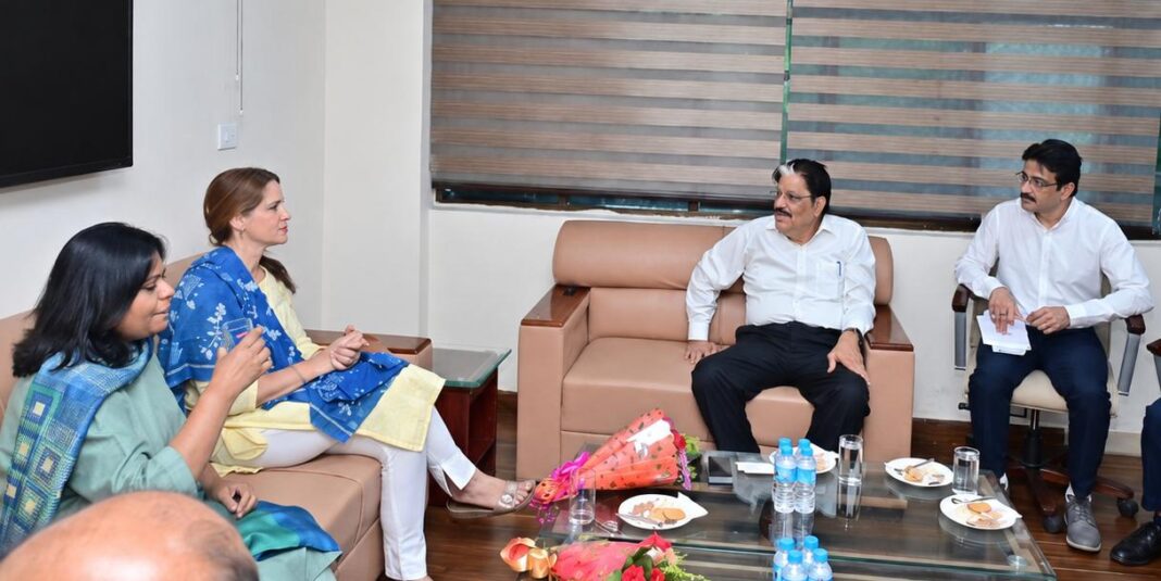 रायपुर : राज्य नीति आयोग और यूनिसेफ के बीच उच्चस्तरीय बैठक
