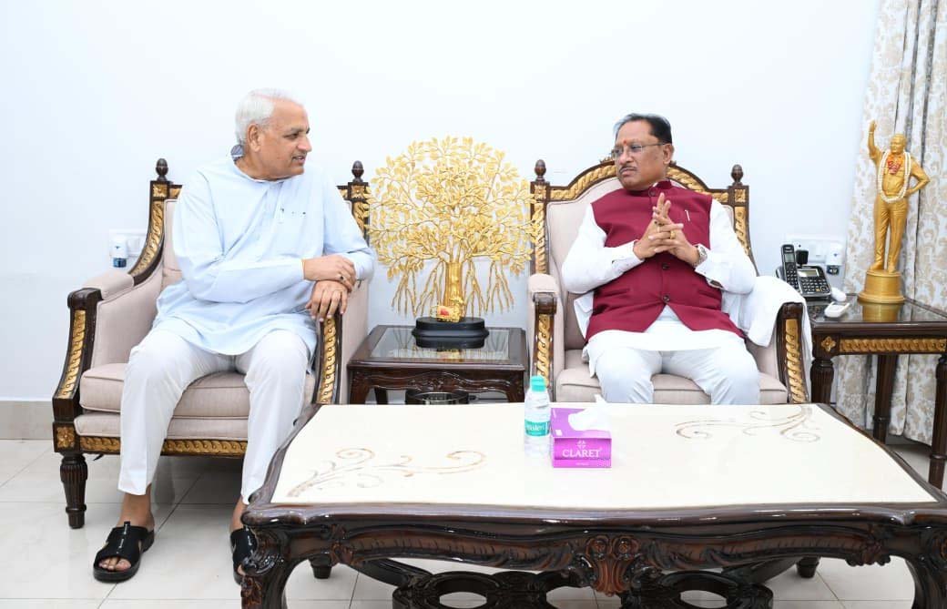 रायपुर : मुख्यमंत्री विष्णुदेव साय से लघु उद्योग भारती के प्रतिनिधिमंडल ने की सौजन्य मुलाकात : 14वें इंडिया इंडस्ट्रियल फेयर की तैयारियों पर हुई चर्चा
