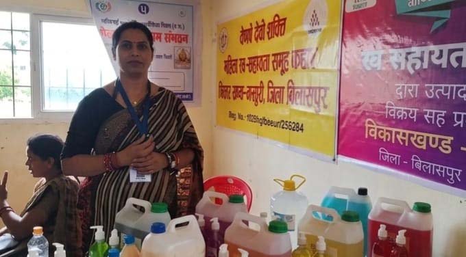 रायपुर : उद्यमिता से बदल रहीं अपनी तकदीर